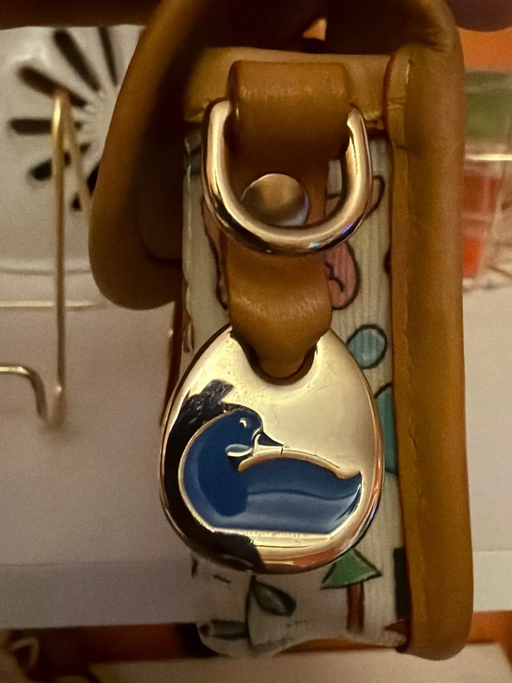 DOONEY & BOURKE White Whimsy Wristlet(EUC)